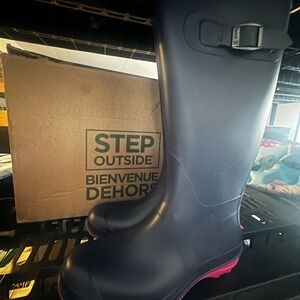 Kamik Navy Rain Boots with Red Accents